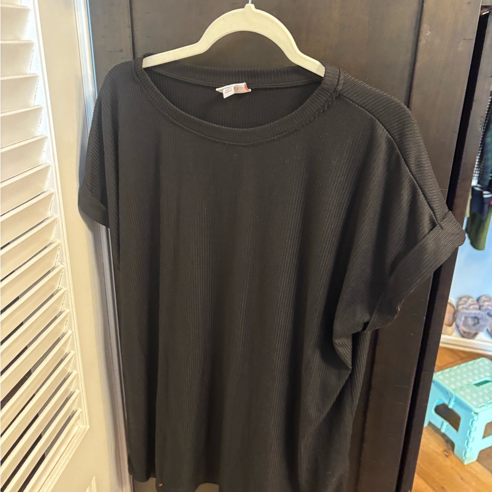 LuLaRoe Gray Boxy Short Sleeve T-Shirt